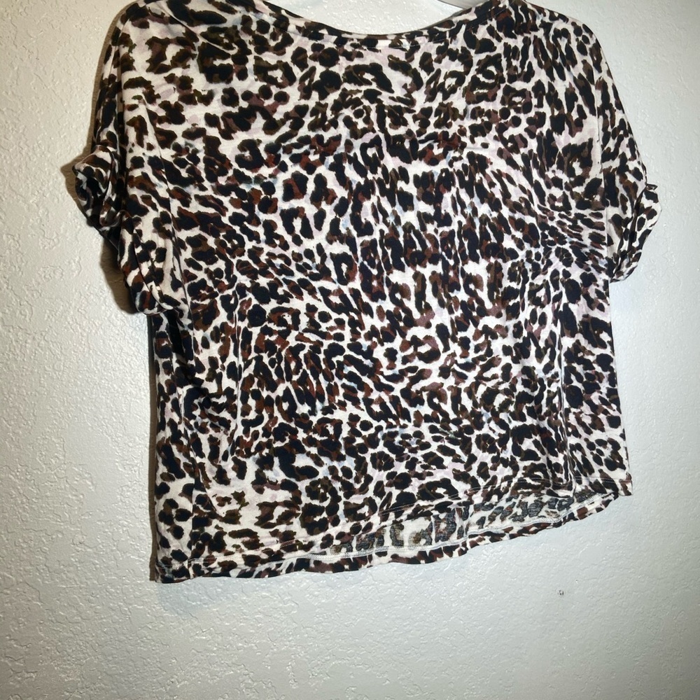 Cabi 3414 Sz M CropTop Cheetah Print Cuffed Sleeve - Picture 5 of 5